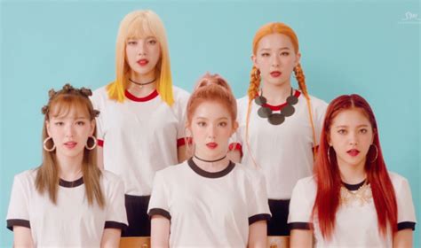 russian roulette choreography|Red Velvet’s “Russian Roulette” Excels in Concept – .